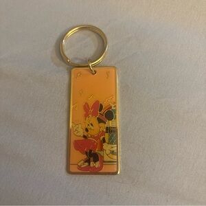 Vintage Minnie mouse Metal keychain  Walt disney collectible